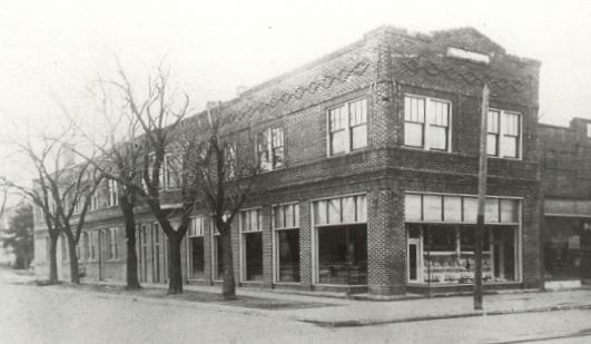 RL Manhattan, 1203 Moro, ca. 1920, Dan Walter